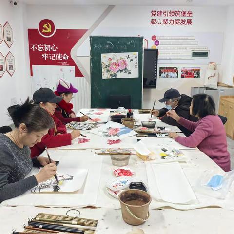 信义庄社区“墨香信艺”国画课堂开展“大寒绘雪牡，墨香迎新春”主题活动