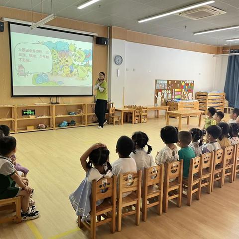 幼儿园生活9月份的第一周