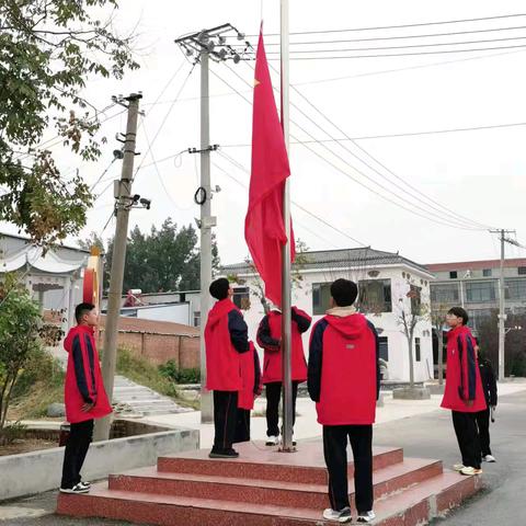 “遵规守纪 争做文明学生” 常乐集镇英才学校升旗仪式