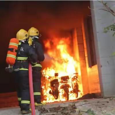 【铁岭*安全] 小电车、大隐患 --铁岭镇中心校关于电动车和新能源电车安全知识宣传