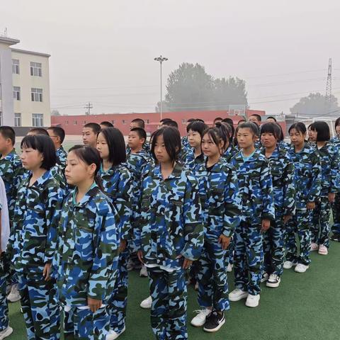 敢扬志向，不辜负青春年华——平泉市小寺沟中学七年一班军训实记