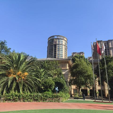 秋意渐浓时，步履亦铿锵—汶川一小第九周工作侧记