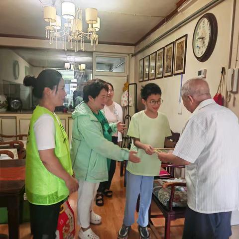 情系老兵，童心致敬！泺河社区开展“八一”系列活动暖人心