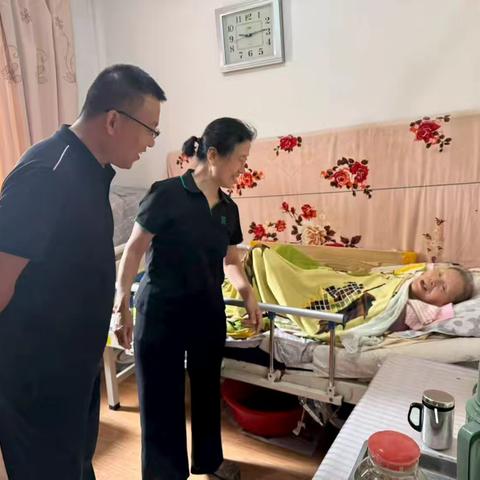 月满中秋情暖家 党企连心送关怀——泺河社区进行中秋慰问