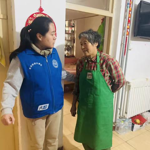 “乐孝当先”暖重阳 扶手安“心”护安康｜泺河社区联合泺河日间照料中心开展重阳节适老化微改造活动