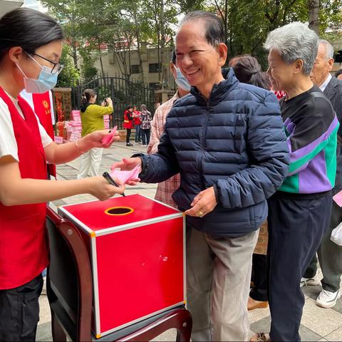 燕北街道黄山社区开展“爱老显老助真情 点滴关爱暖人心”睦邻活动