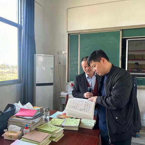 示范引领共成长——象山小学“青蓝工程”师徒结队仪式暨师傅示范课教学活动