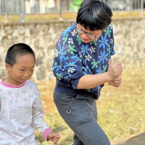 《追光而行，向阳而生》 ——老福小学举行2023届秋季校运会