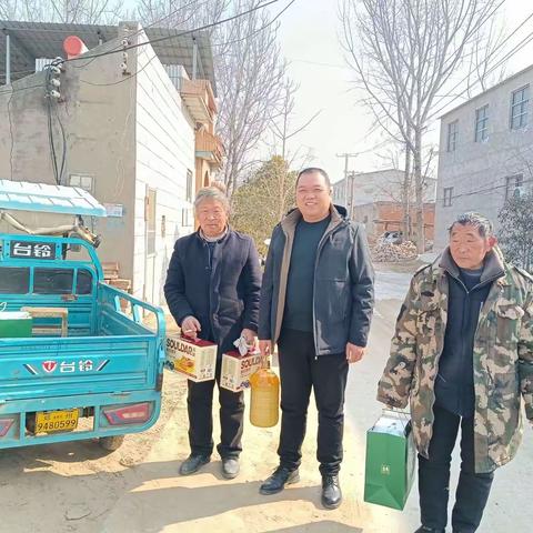 前行不忘耕耘者 诚挚关怀暖人心——郑州航空港区冯堂第一小学新春慰问退休教师