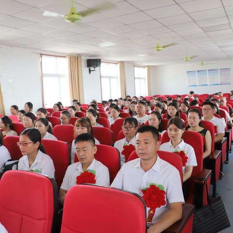 酒务春风 桃李芬芳----商酒务镇庆祝第39个教师节暨表彰大会