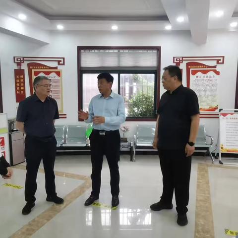 源汇区人大常委会调研柳江社区国有资产管理工作
