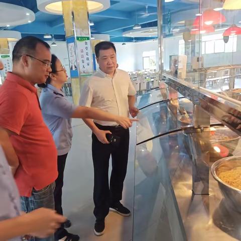 萍乡经开区市监局：“四不两直”开展食品安全督导工作