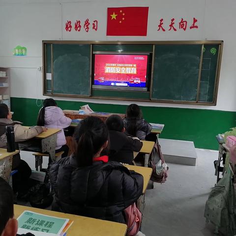 防火安全｜慕冲小学进行防火灾应急演练