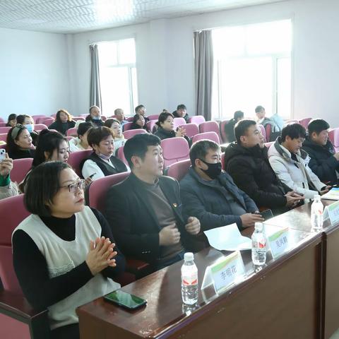 “板”上蕴匠心，“书”中展风采——和龙市第三大学区在头道镇新兴学校开展教师板书设计展示活动