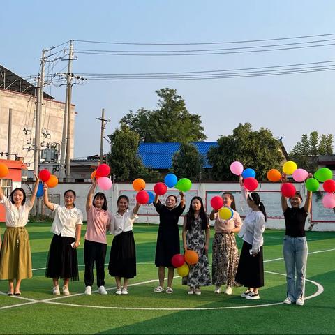 石桥小学庆祝教师节，趣味游戏活动嗨起来