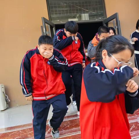 “火”速行动，防患于未“燃”——第六实验小学西校区（第九实验小学）消防减灾演练纪实