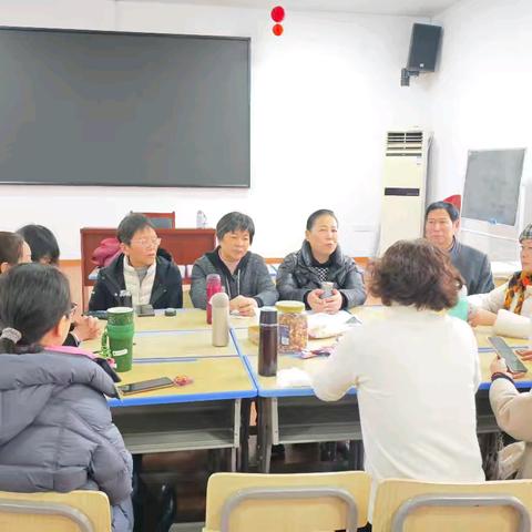 从餐桌到笔尖的新闻报道