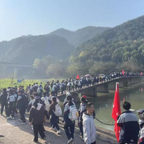 山川有约，步履不停 ——实验中学805