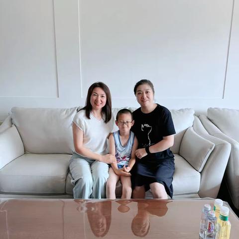 用心倾听，用爱沟通——记实验二小一年组家访之旅 (副标题：推开家门 走进心门）