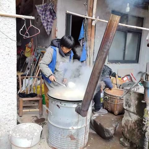 暖阳下的协作：晒番薯干里的乡村温情