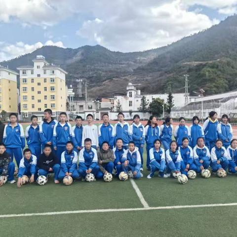 抓早抓小抓关键，更快降低近视率