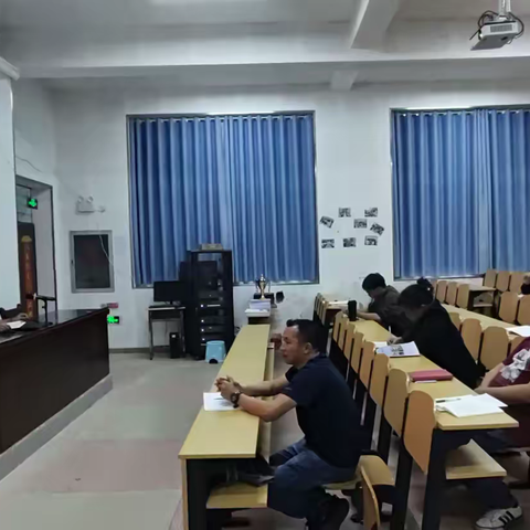 教育提升，教研前行——景洪市景讷乡中学第一届教师发展论坛简报