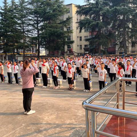 金秋开学季，师生逐梦时——义马市第二小学开学典礼暨表彰大会