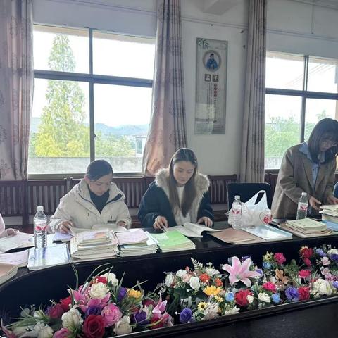 精研常规强根基，互查共进谋发展——片区教学常规交叉检查工作报道