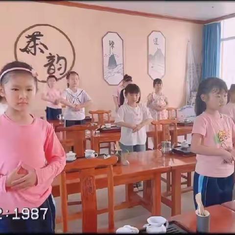 许慎尚德京华幼儿园清北三班一周回顾（4.22——4.26）