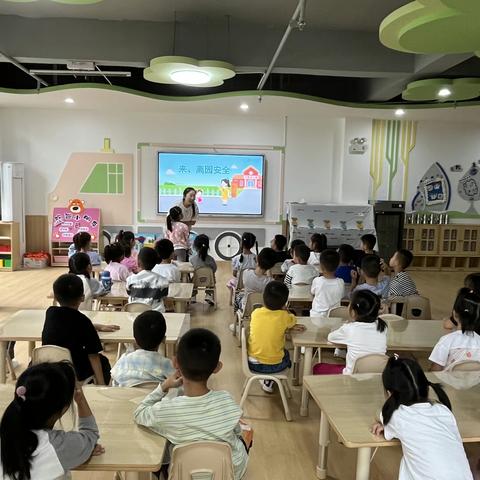 爱上幼儿园，快乐“美”一天