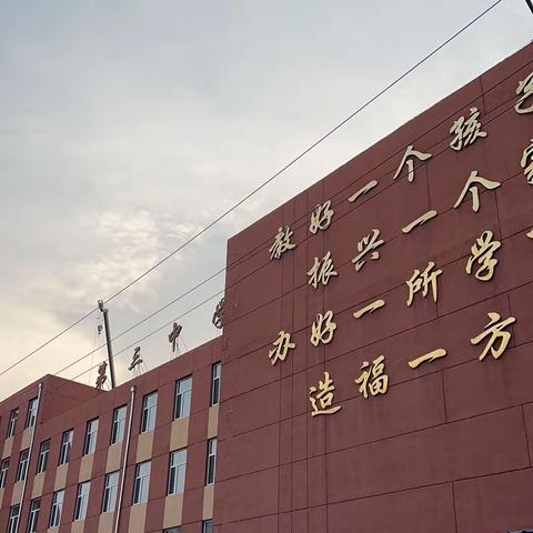【安全提示】冻融交替谨防坠冰，路面湿滑注意脚下