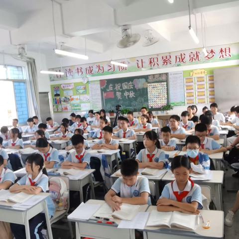 “同课”中碰撞，“异构”中精彩 一一江城四小英语科组“同课异构”公开周活动