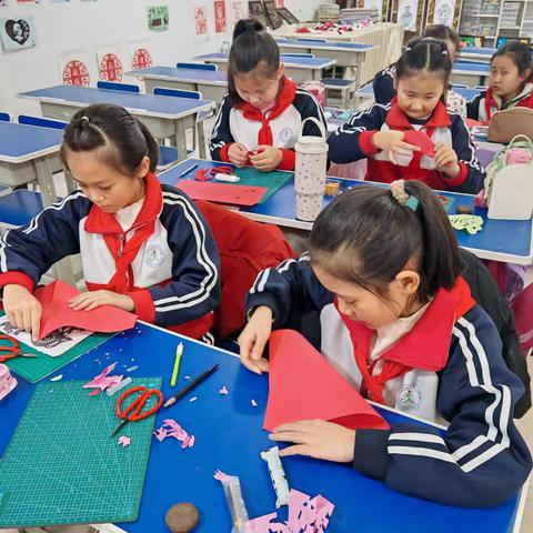 剪刀下的传承：阿尔山市第一小学剪纸社团的多彩学期
