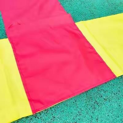 小一班游戏化成果《趣玩溜溜布》