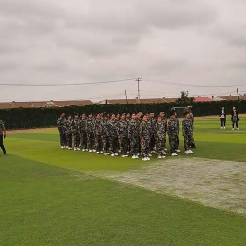且抒凌云志，不负少年时——新生国防教育纪实