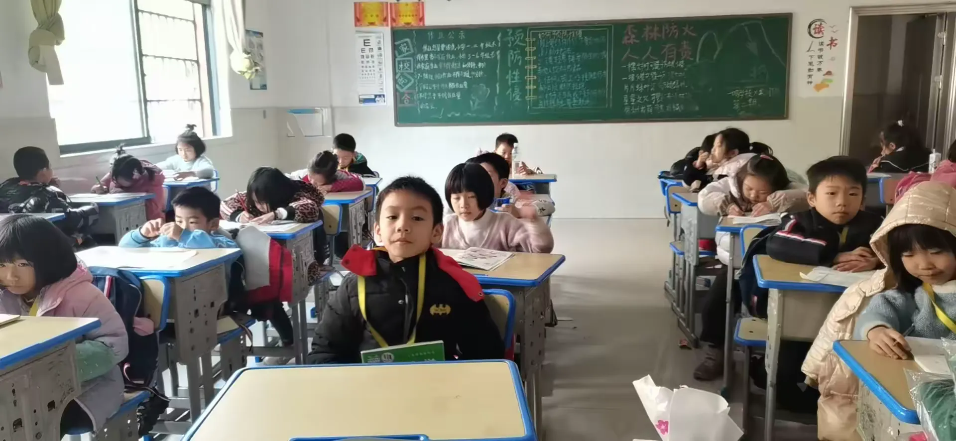 简篇-时光不语,静待花开。最美的班级,最可爱的你们——嘉禾县一鸣学校1806班
