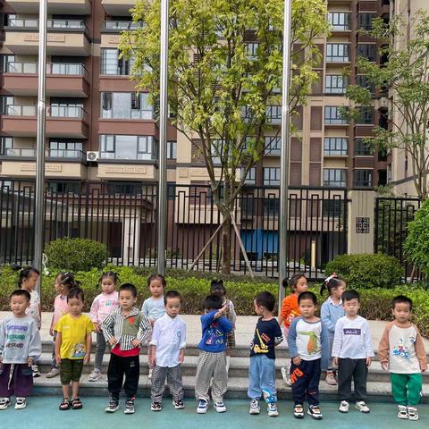 幼儿园的快乐生活——小二班的第八周精彩回顾❤️