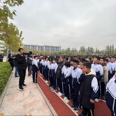 拔河比赛聚人心，团结协作展风采——记博兴四中六年级拔河比赛