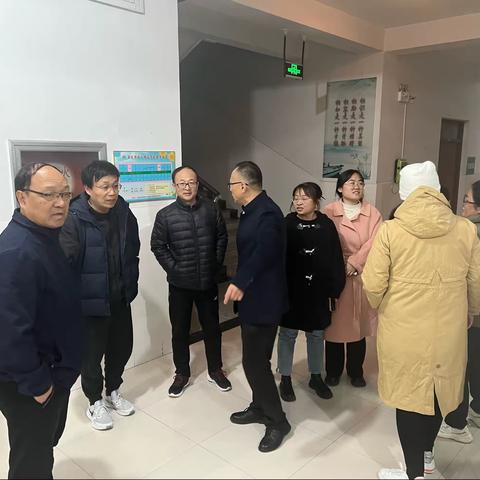 消防安全入人心，实践演练增技能——四中六年级开展校园消防应急疏散演练活动