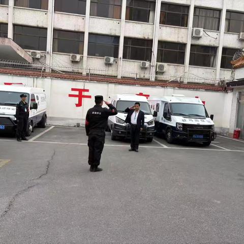 押运分公司副经理杨新正——莅临农行押运中队检查指导春季大练兵