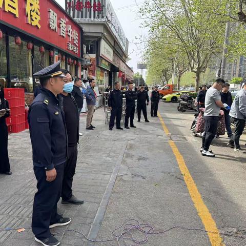 整治生产路沿线商铺，红黄警戒线 “圈” 出经营新规范