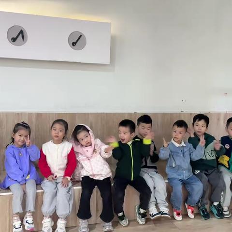 爱琪乐幼儿园乐乐一班十月精彩回顾