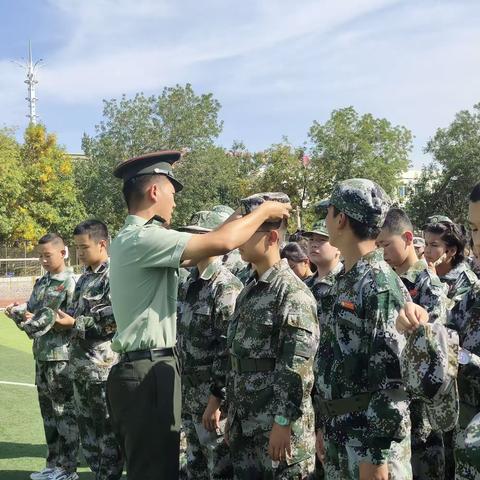 同学少年风华茂 戎马青春意气昂——石河子第16中学七年级六班军训日记