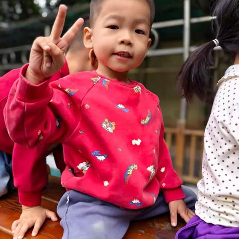 小一班一周精彩回顾 | 颜色蹦蹦跳的快乐时光