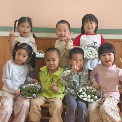 🌿小一班一周精彩回顾｜寻艾初体验，邂逅春日最美的约定