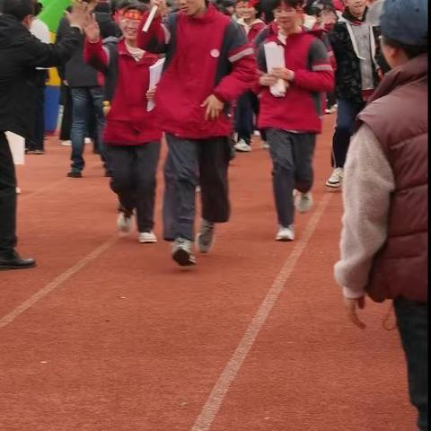 冲锋号已响，同学们冲冲冲 中考到计时，不负青春，不负韶华