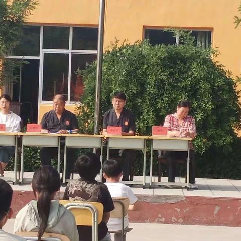 法治进校园——曹家务小学开展法治教育大会