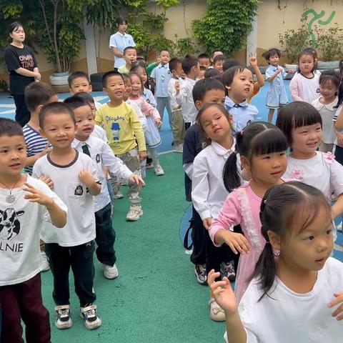 幼儿园的快乐生活——中一班一周回顾回顾