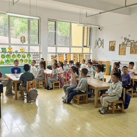 新蕾幼儿教育集团二矿分园☀️太阳大班科学小实验—《小球漏斗》