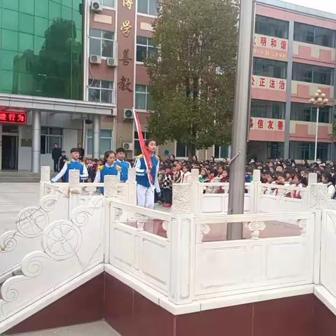 春意盎然，勤耕不辍                    ——走读五年级级第四周工作总结